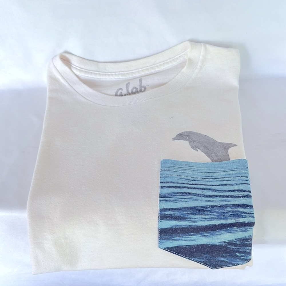 a.lab Slightly Worn White T-Shirt With  Dolphin Pocket Design Men’s Size Medium - Picture 9 of 11